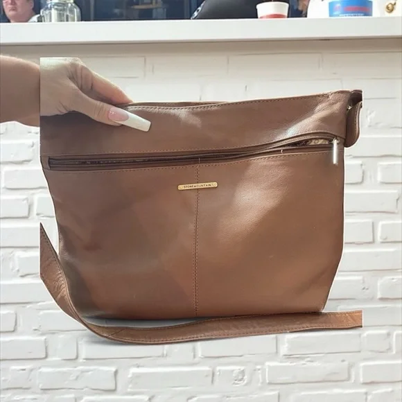 Stone Mountain Chestnuts Brown leather Crossbody Bag with Metallic Hardware - Picture 8 of 8